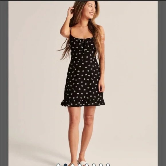 Abercrombie & Fitch Dresses & Skirts - Abercrombie & Fitch | Tie Front Mini Dress | Black | Size L